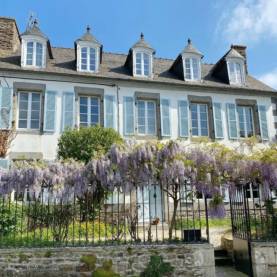 Bed and Breakfast Artefact Lamballe
