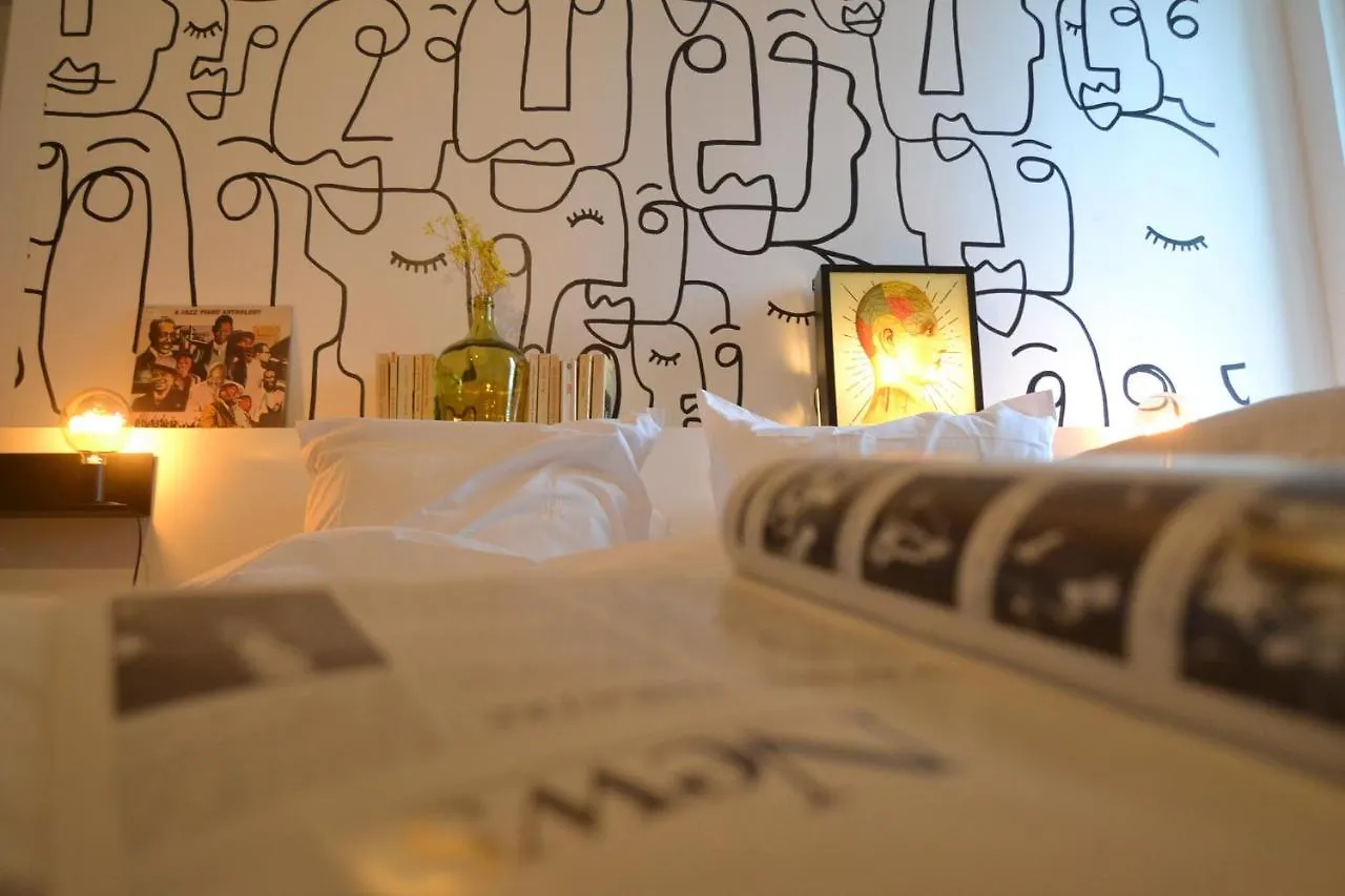 Bed and Breakfast Artefact Lamballe