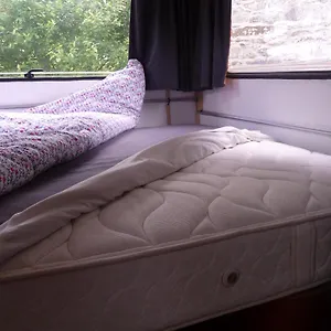 Frühstückspension D'hotes 53m2 Ou Caravane Vintage Avec Cuisine Et Salle De Bains Privees, 53m2 Or Vintage Caravan With Private Kitchen And Bathroom